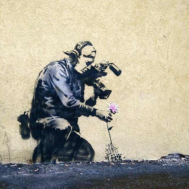 14 Great Banksy Street Art Photos and Quotes
