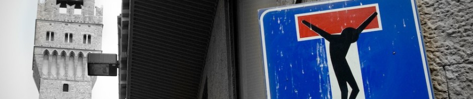 http://www.streetartutopia.com/wp-content/uploads/2011/01/street_art_signs_311-940x198.jpg