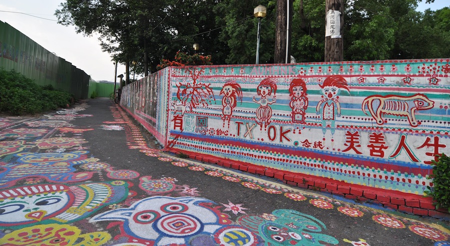rainbow_family_village_28