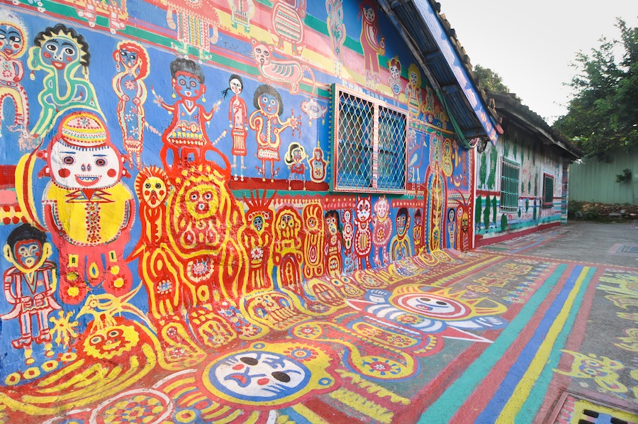 rainbow_family_village_8