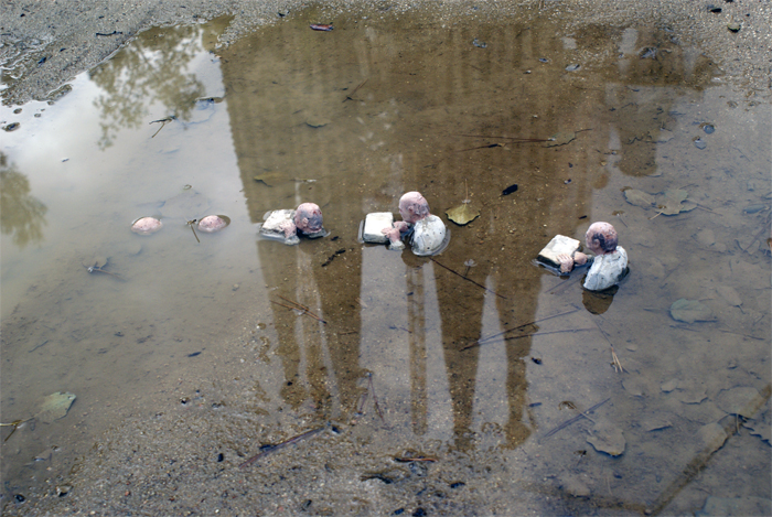 street_art_isaac_cordal_3