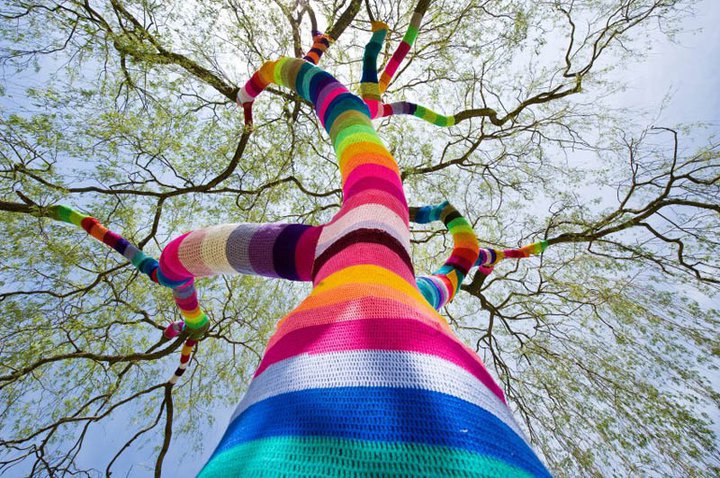 2 street_art_june_2_yarn_crochet