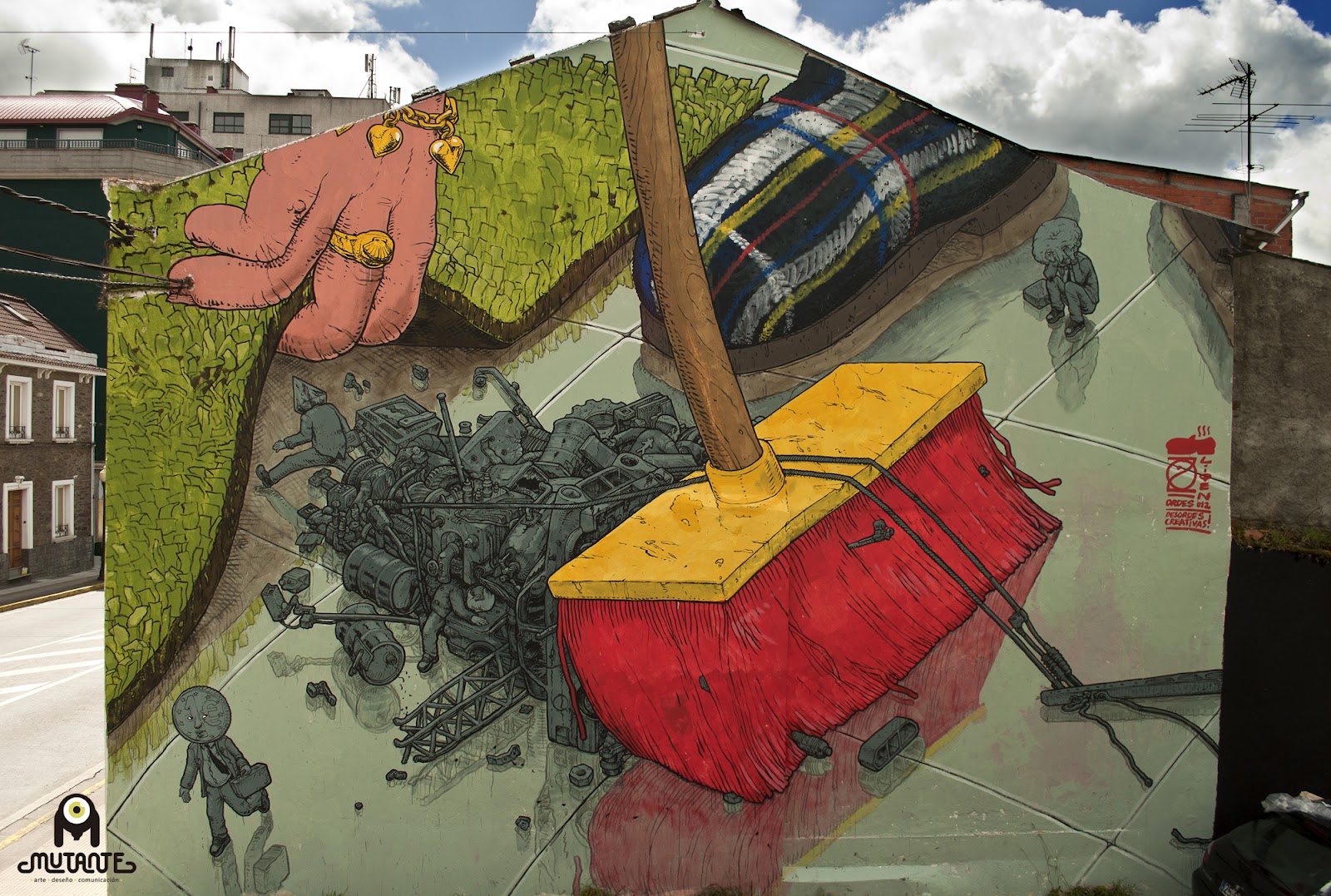Street Art by KIQEN at DESORDES CREATIVAS 2012 1