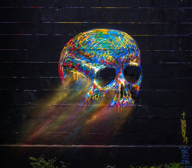 Street-Art-by-txemy-in-Barcelona-Spain