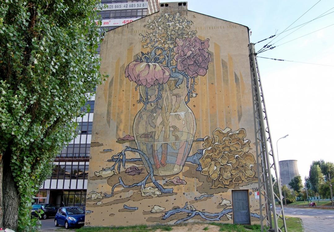 2 Galeria Urban Art Forms in Lodz, Poland. By Aryz 2