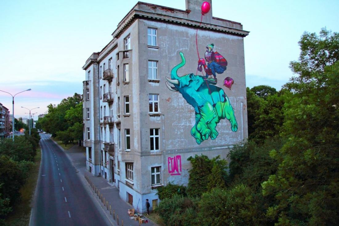 4 Galeria Urban Art Forms in Lodz, Poland. By Etam Crew